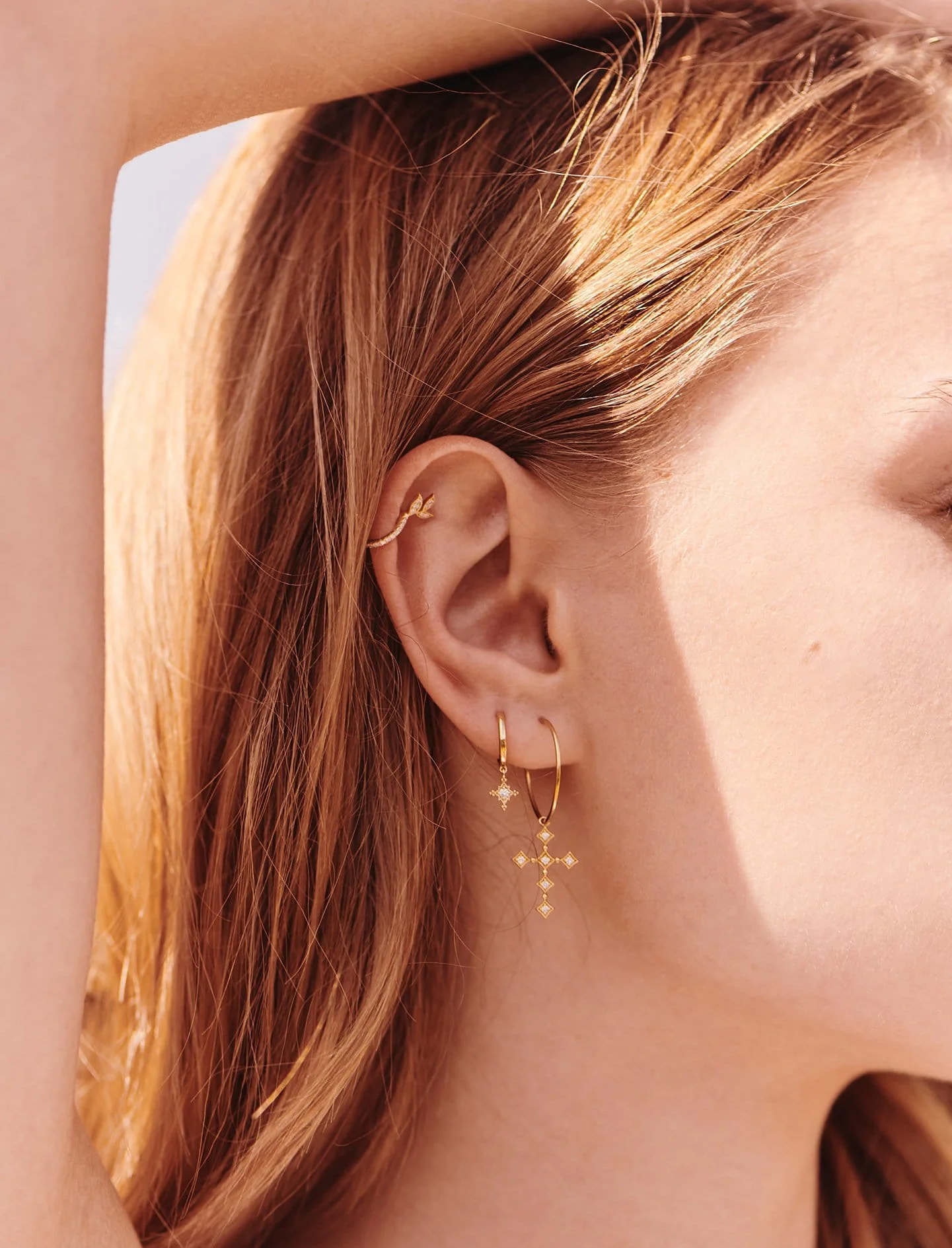 Boucles d'oreilles Divine Créoles or et diamants – Image 3