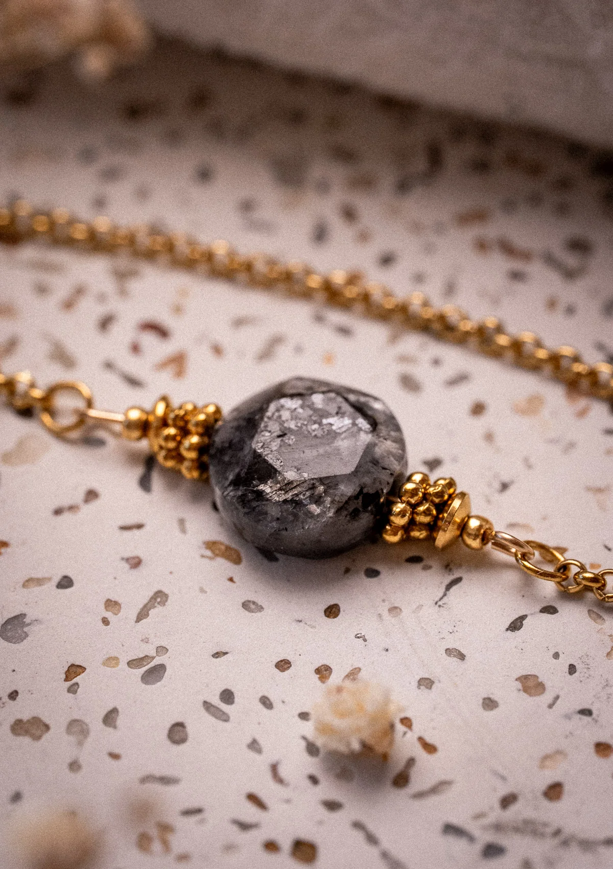 Bracelet Labradorite Sombre - Lune Noire – Image 3